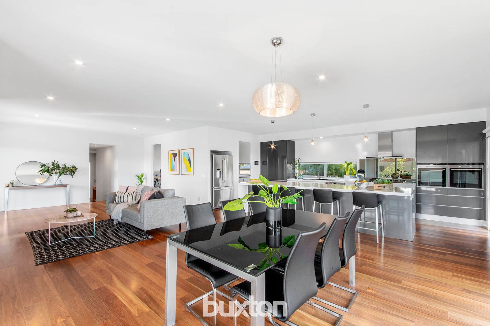 Gallery: 27 Stoneleigh Crescent