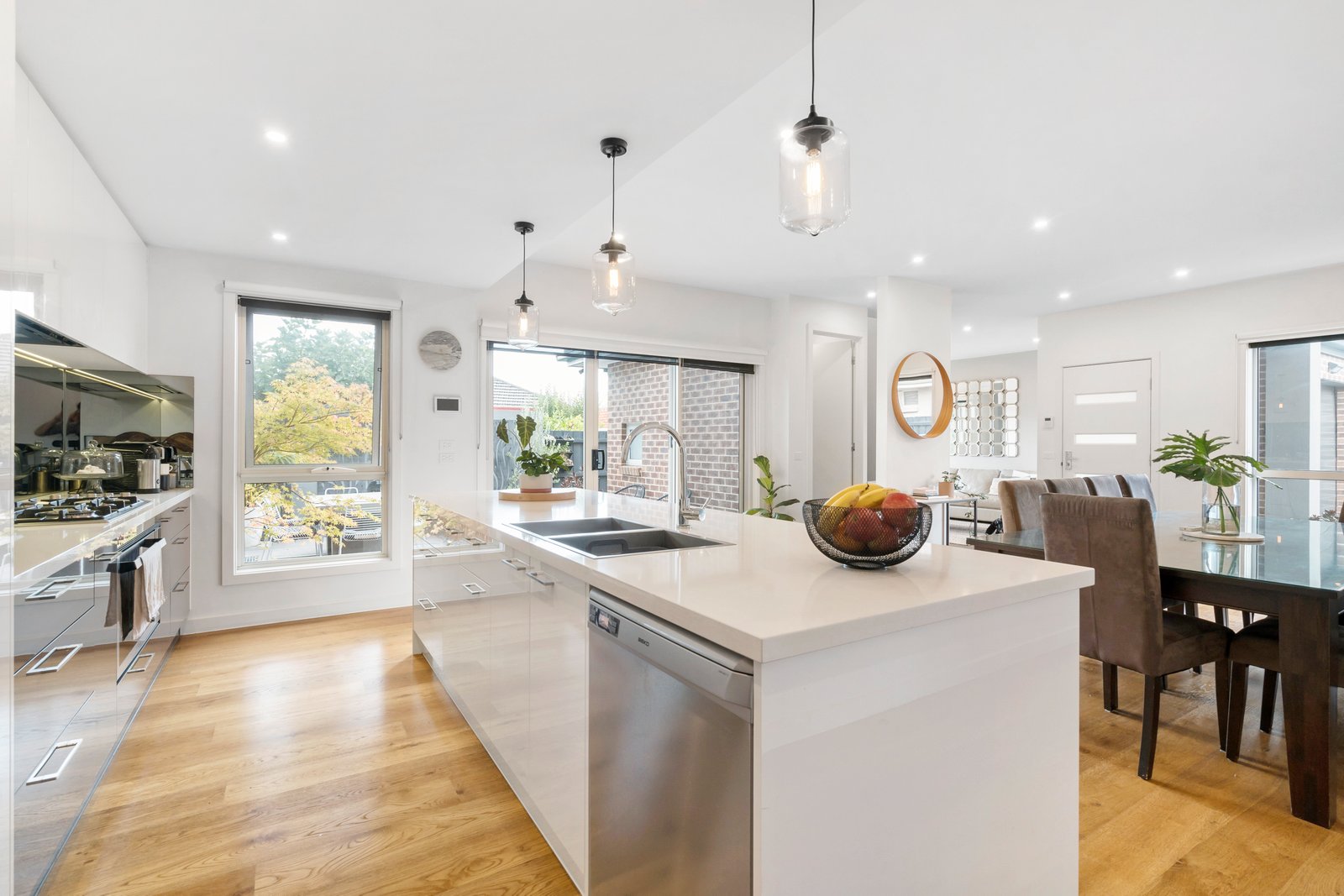 Gallery: 2/7 Sumersett Avenue