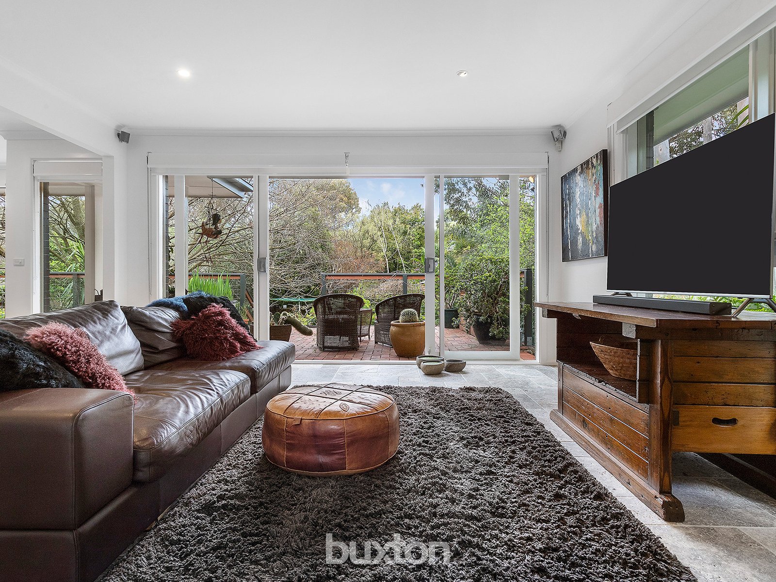 Gallery: 27 Swayfield Road
