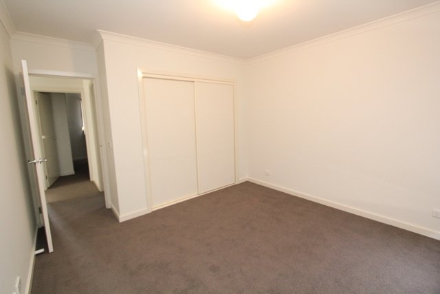 2/7 Symons Street WENDOUREE 7