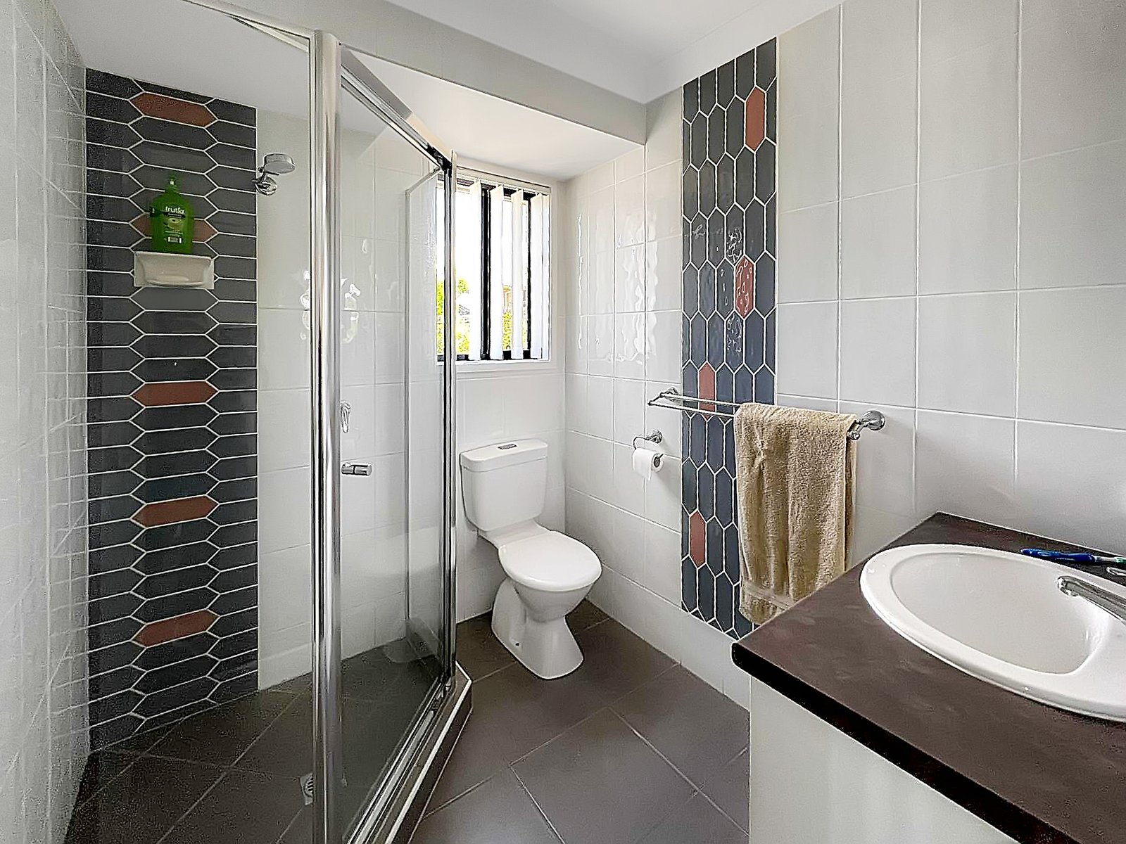 27 Tarrawonga Drive CALLIOPE 10