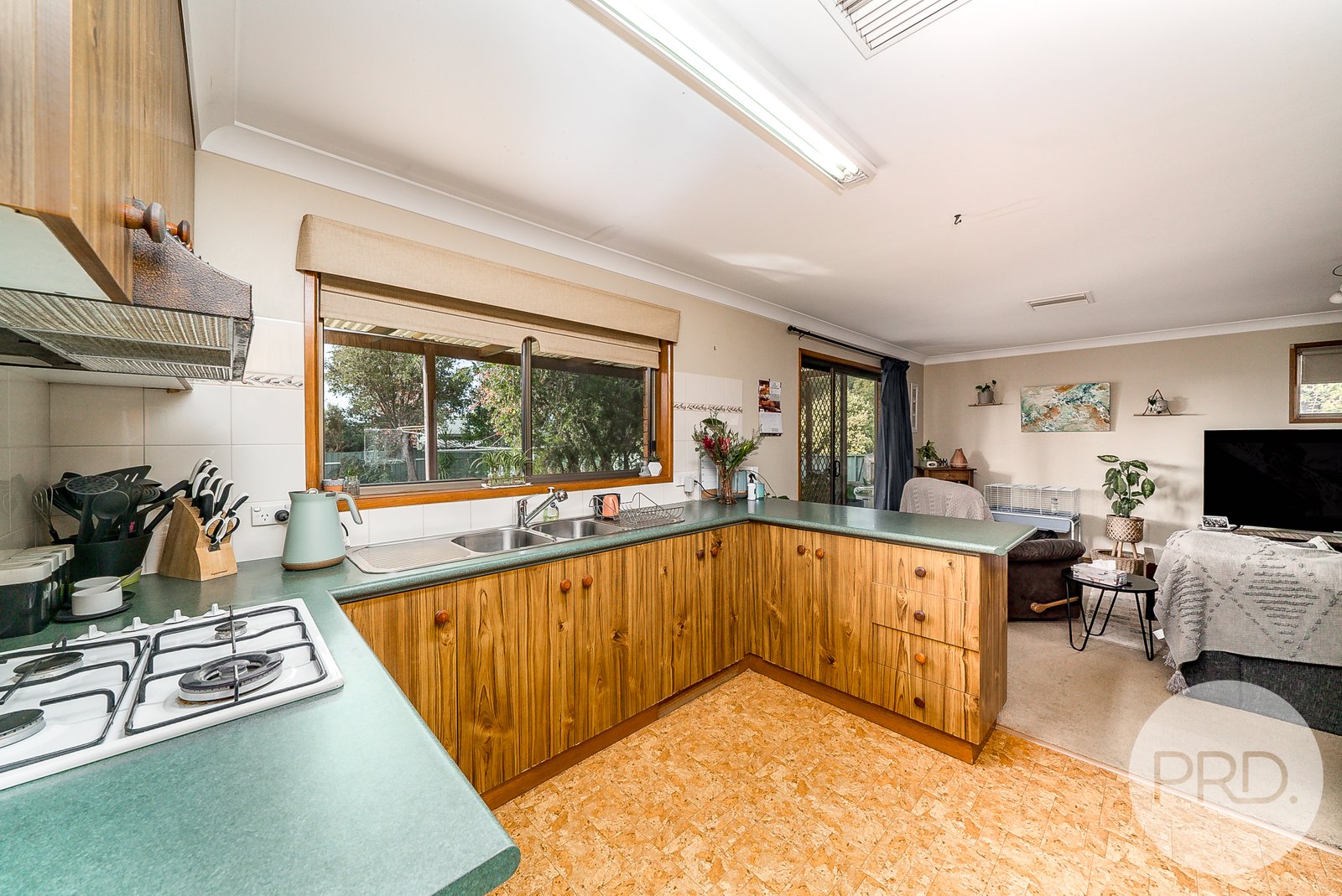 27 Telopea Crescent LAKE ALBERT 5