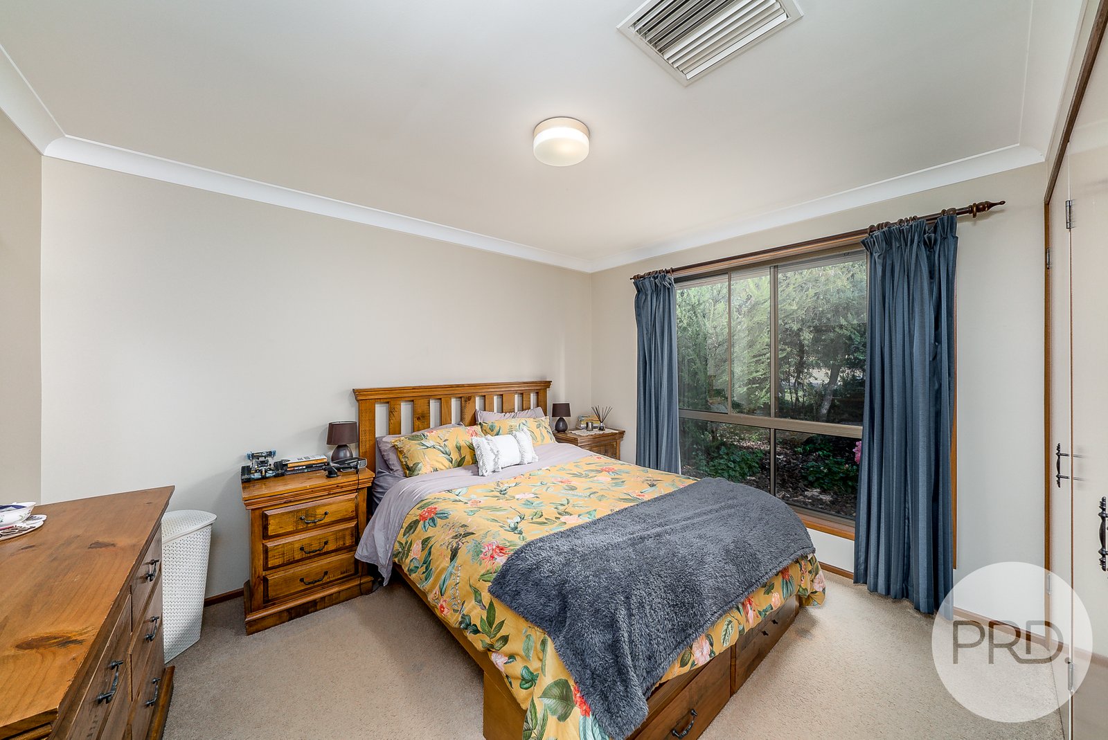 27 Telopea Crescent LAKE ALBERT 9