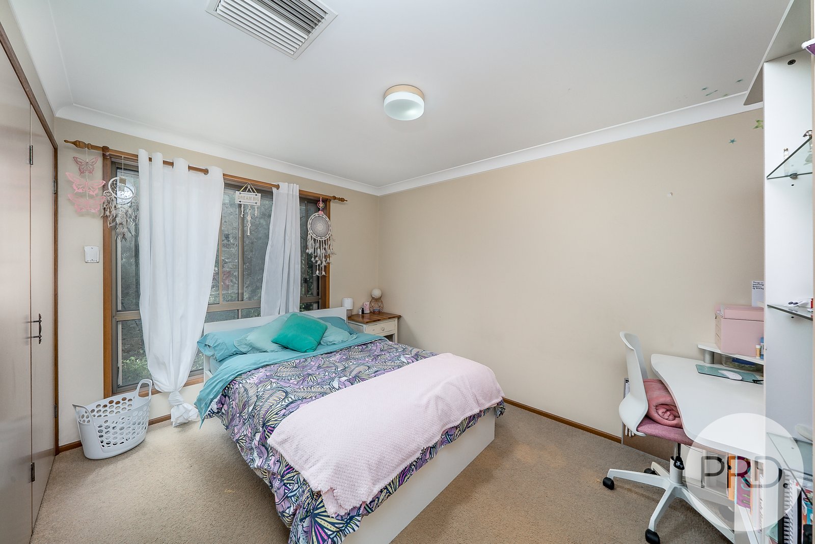 27 Telopea Crescent LAKE ALBERT 11