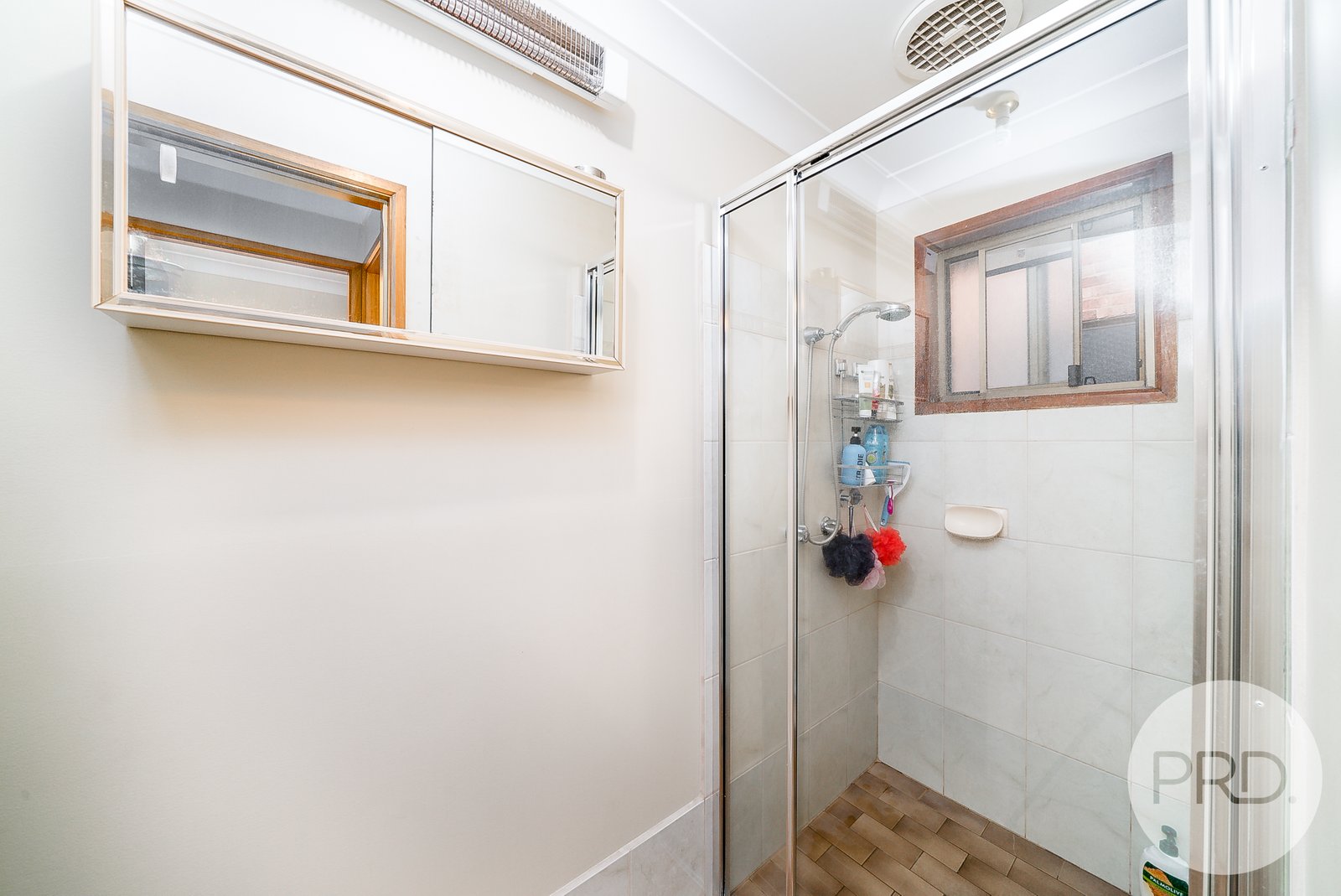 27 Telopea Crescent LAKE ALBERT 13