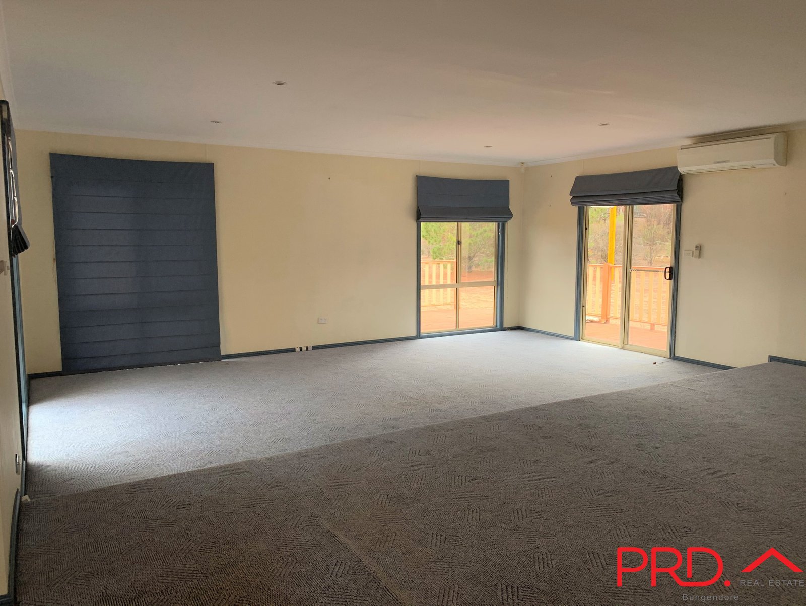 27 The Glen Road MANAR 4