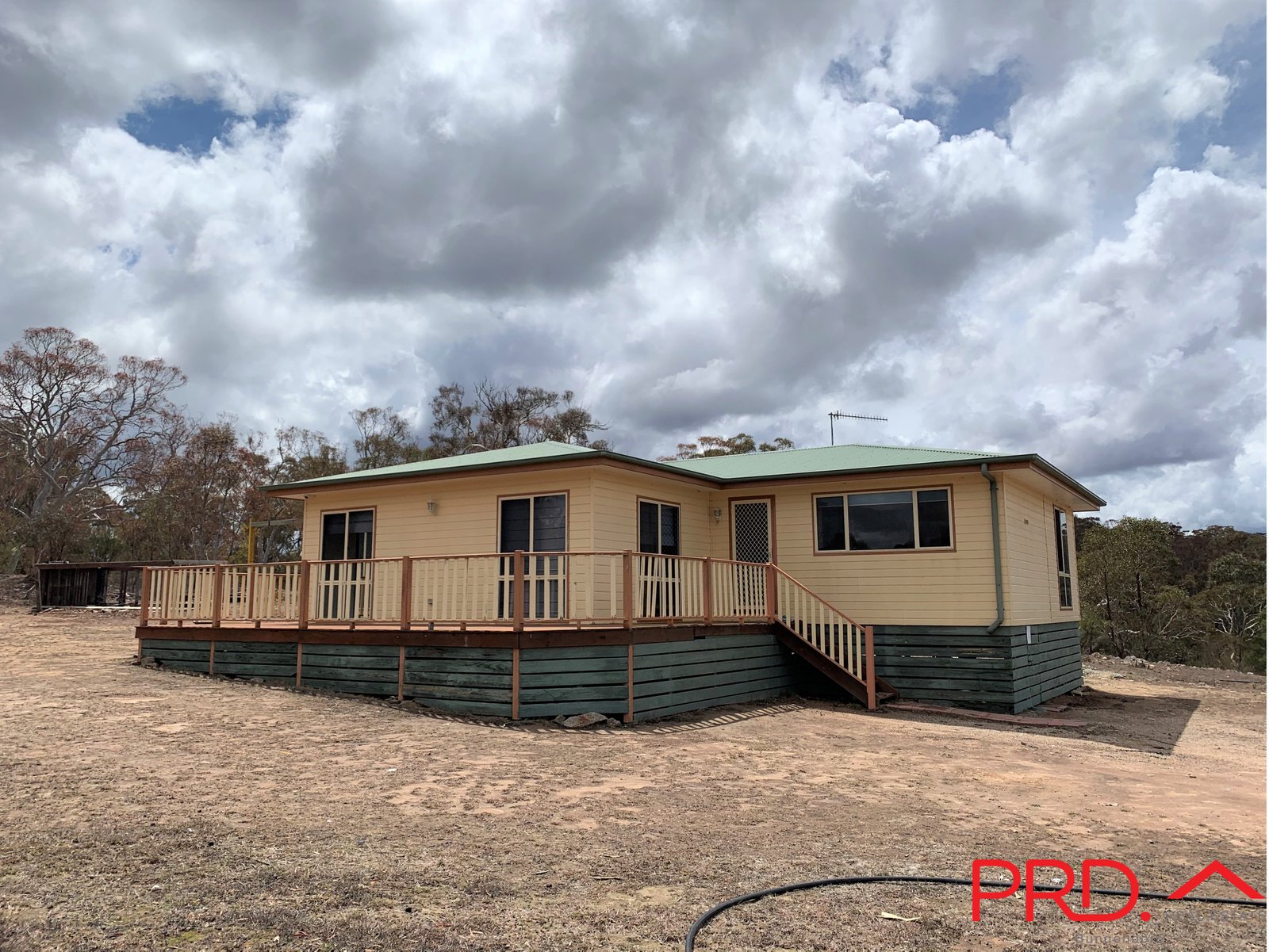 27 The Glen Road MANAR 1
