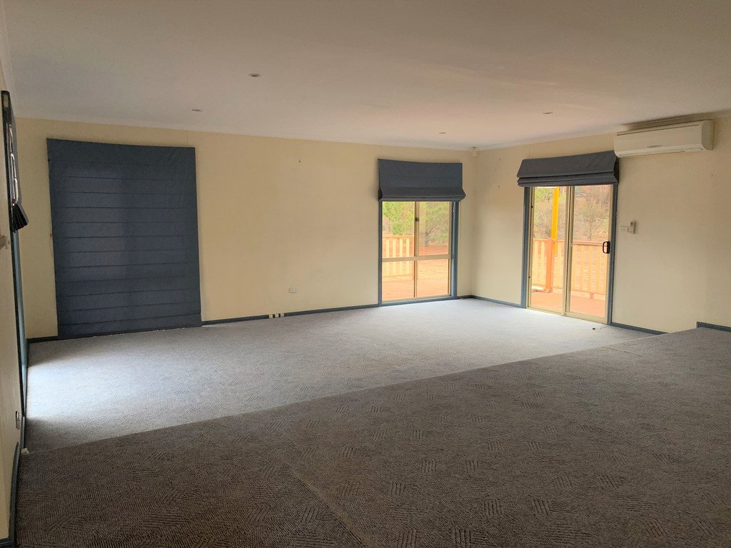 27 The Glen Road MANAR 3