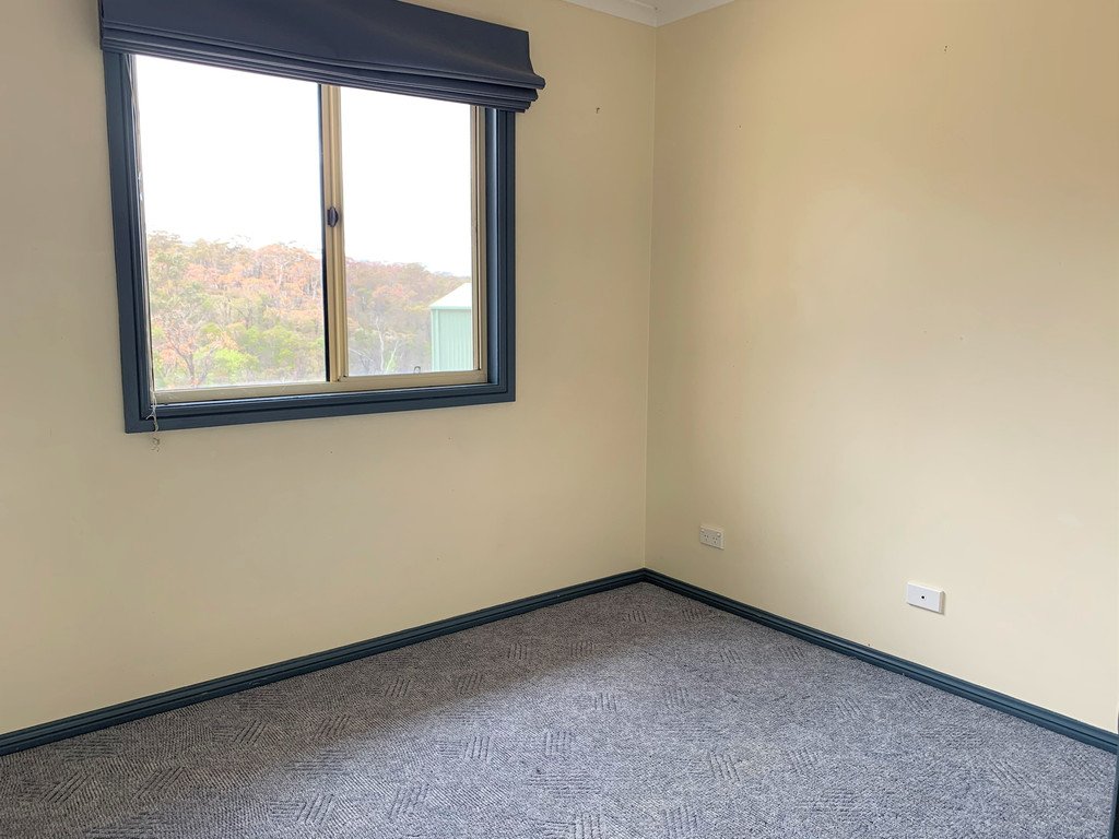 27 The Glen Road MANAR 9