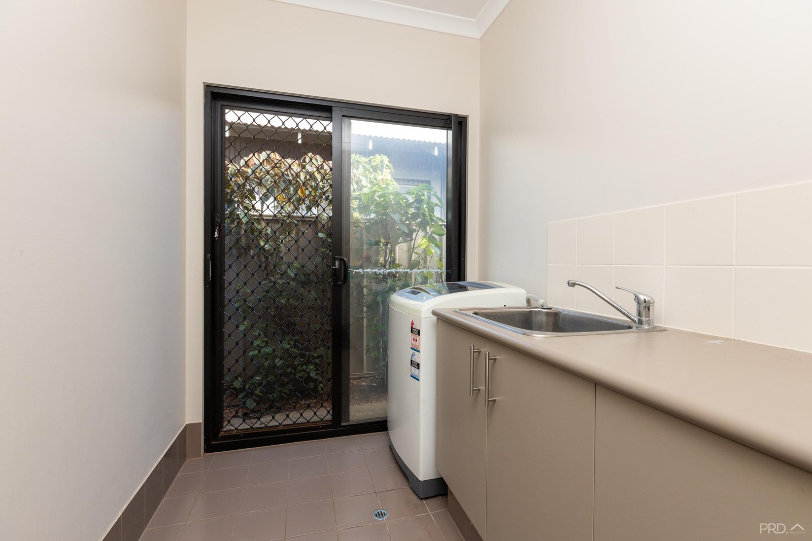 27 Tokumaru Bend BILINGURR 8