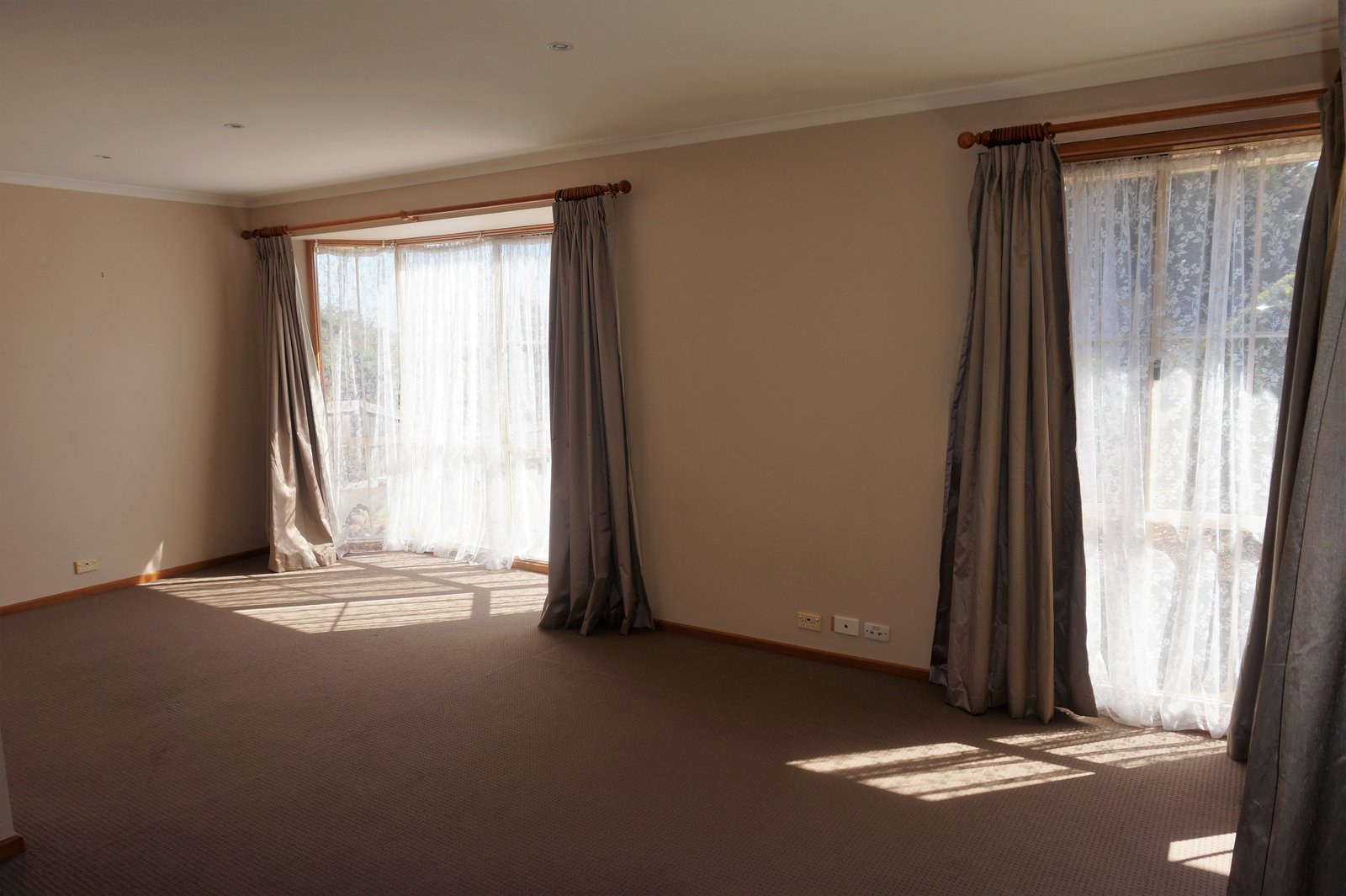 Gallery: 27 Townview Court