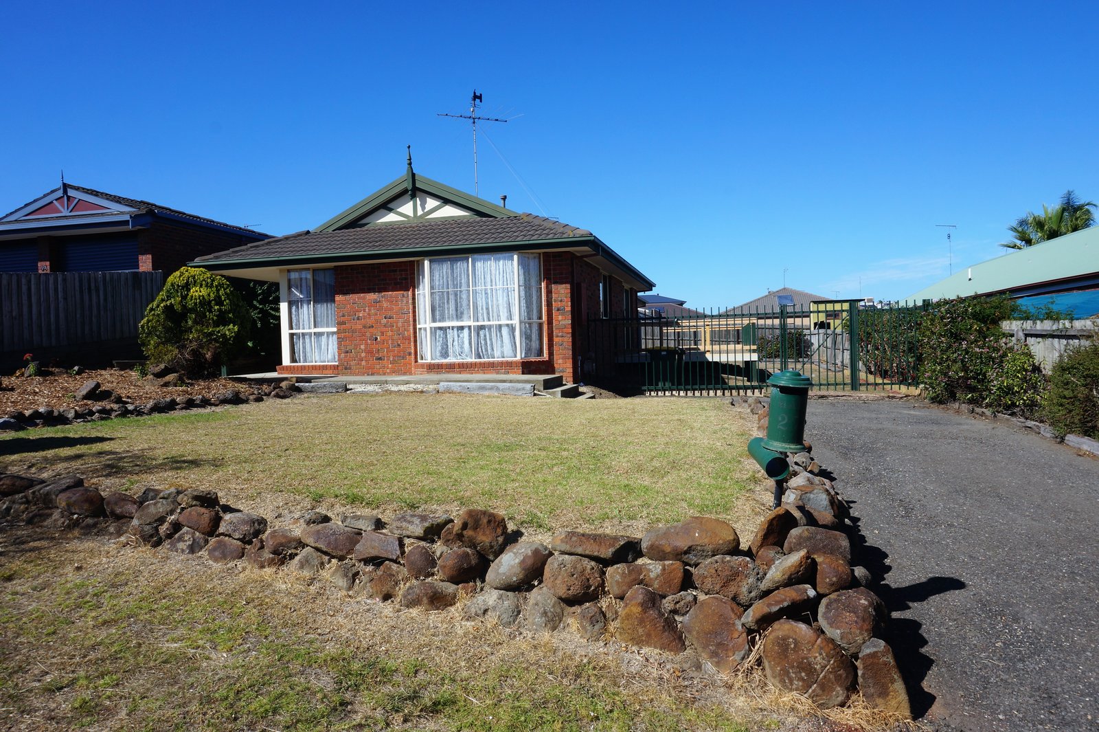 Photos: 27 Townview Court