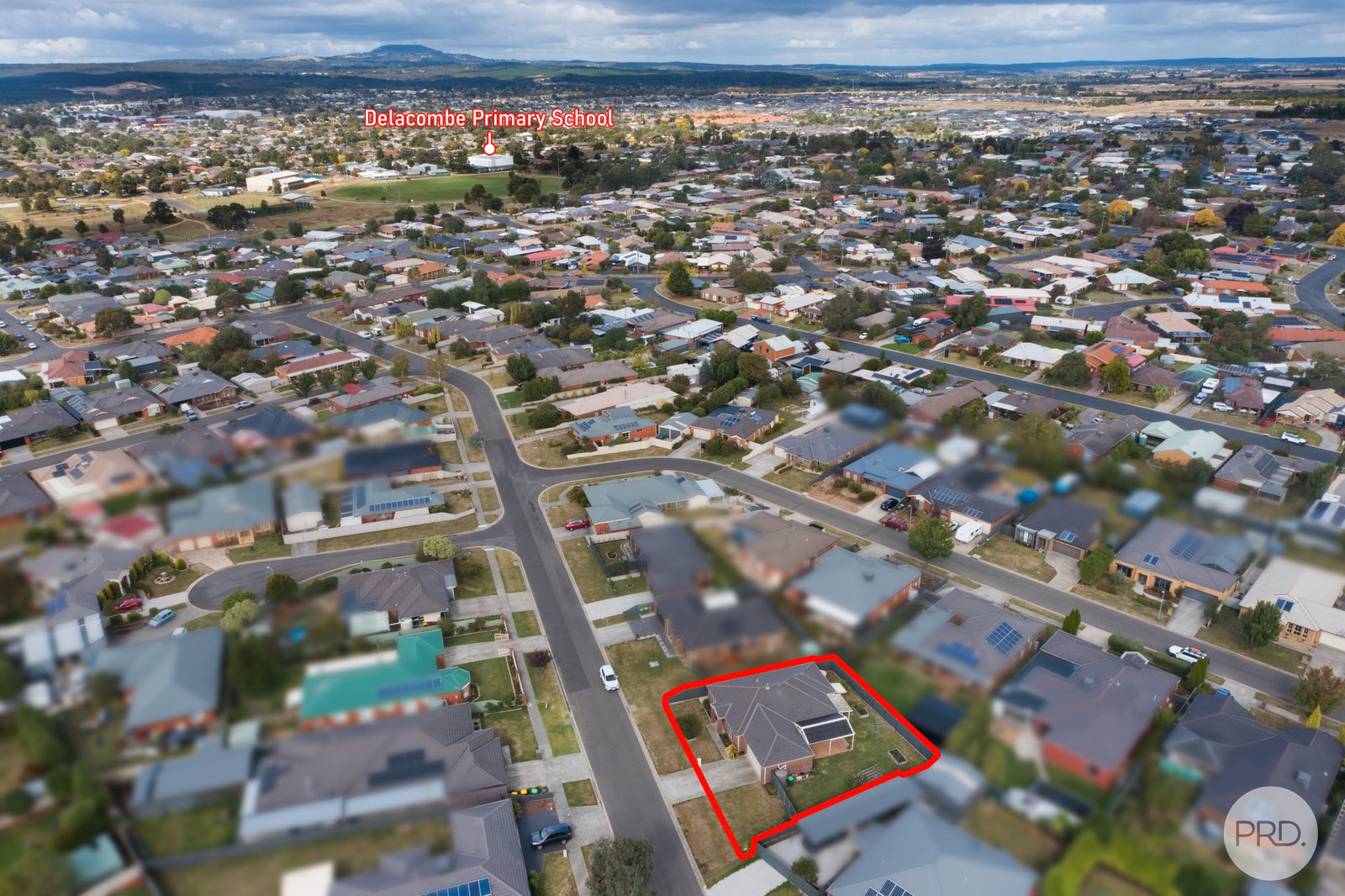 27 Tudor Avenue DELACOMBE 14