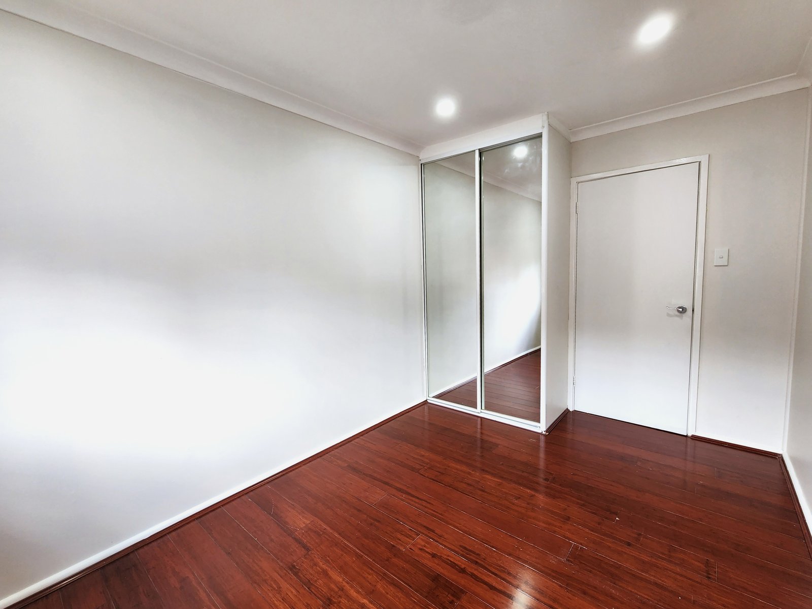 27 Tully Ave  LIVERPOOL 6