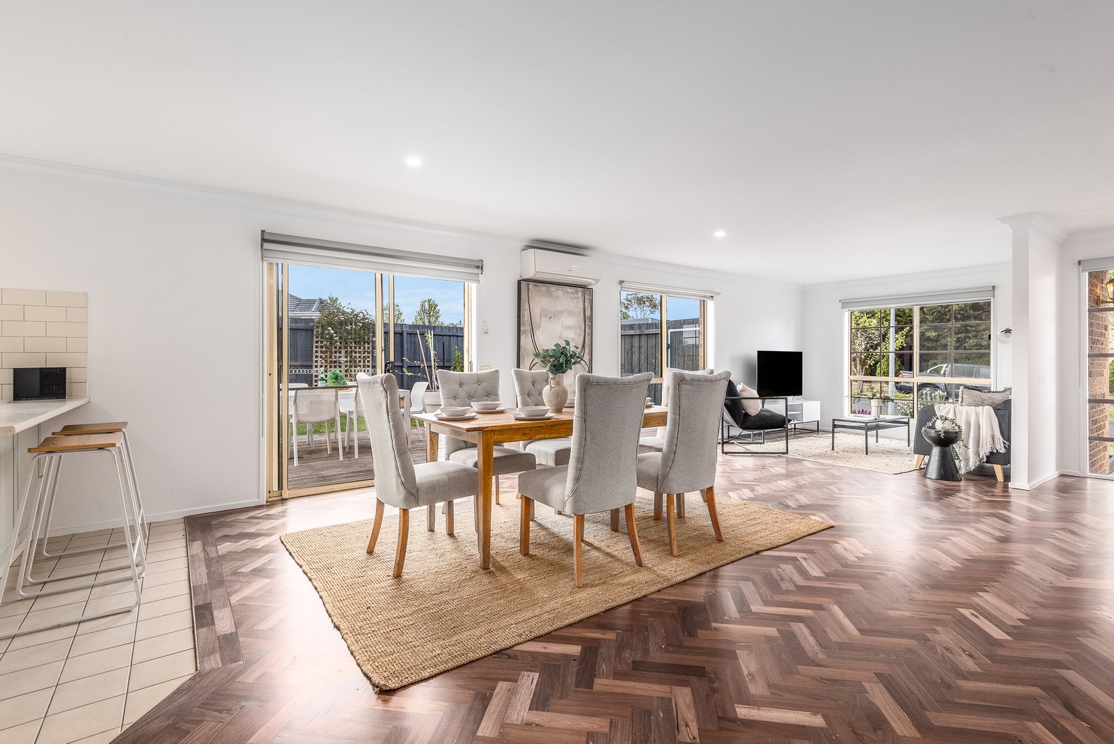 Gallery: 27 University Drive