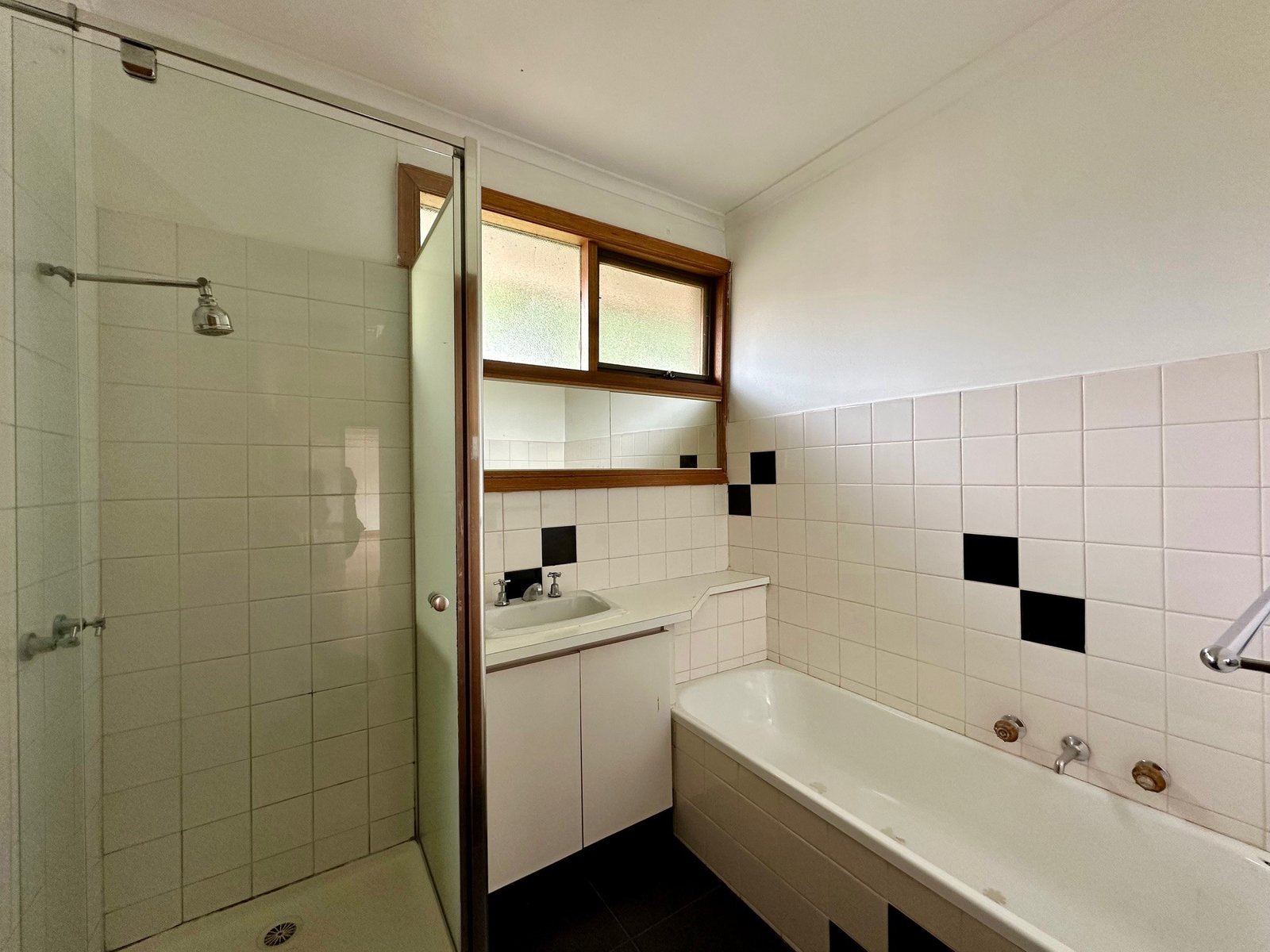 Real Estate and Property in 2/7 Van Ness Avenue, Glen Iris, VIC