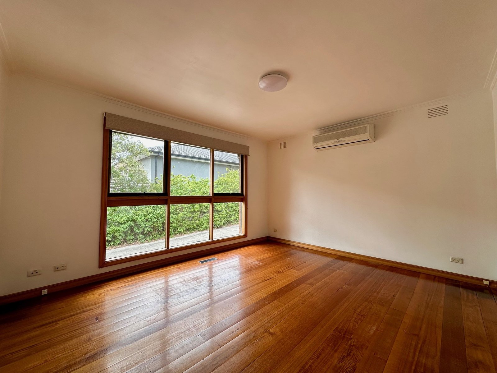Real Estate and Property in 2/7 Van Ness Avenue, Glen Iris, VIC