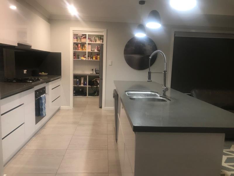 27 Verdelho Drive TAMWORTH 2