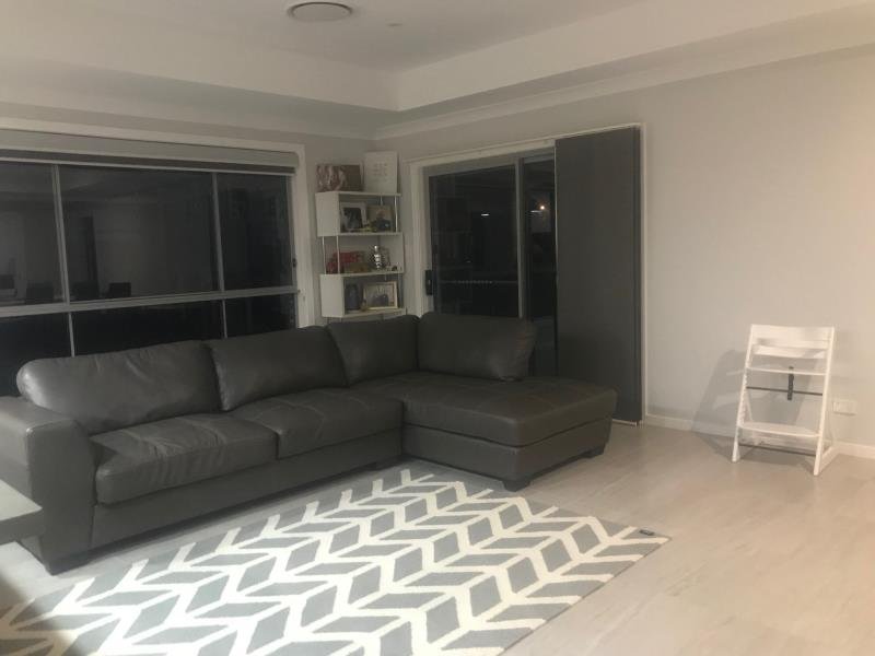 27 Verdelho Drive TAMWORTH 3