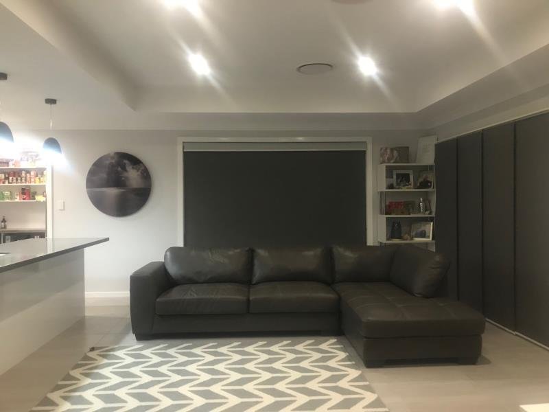 27 Verdelho Drive TAMWORTH 5