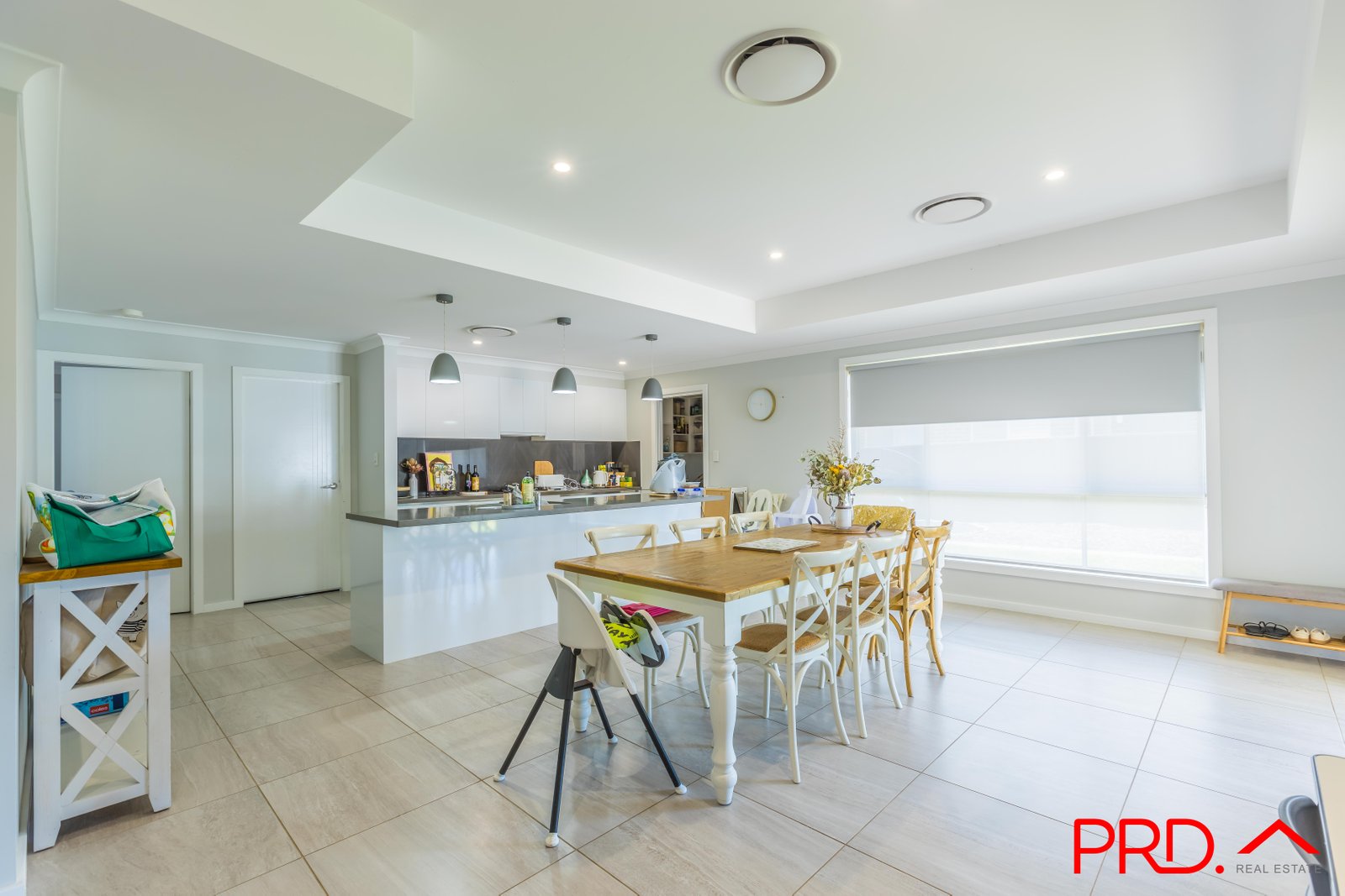 27 Verdelho Drive TAMWORTH 5