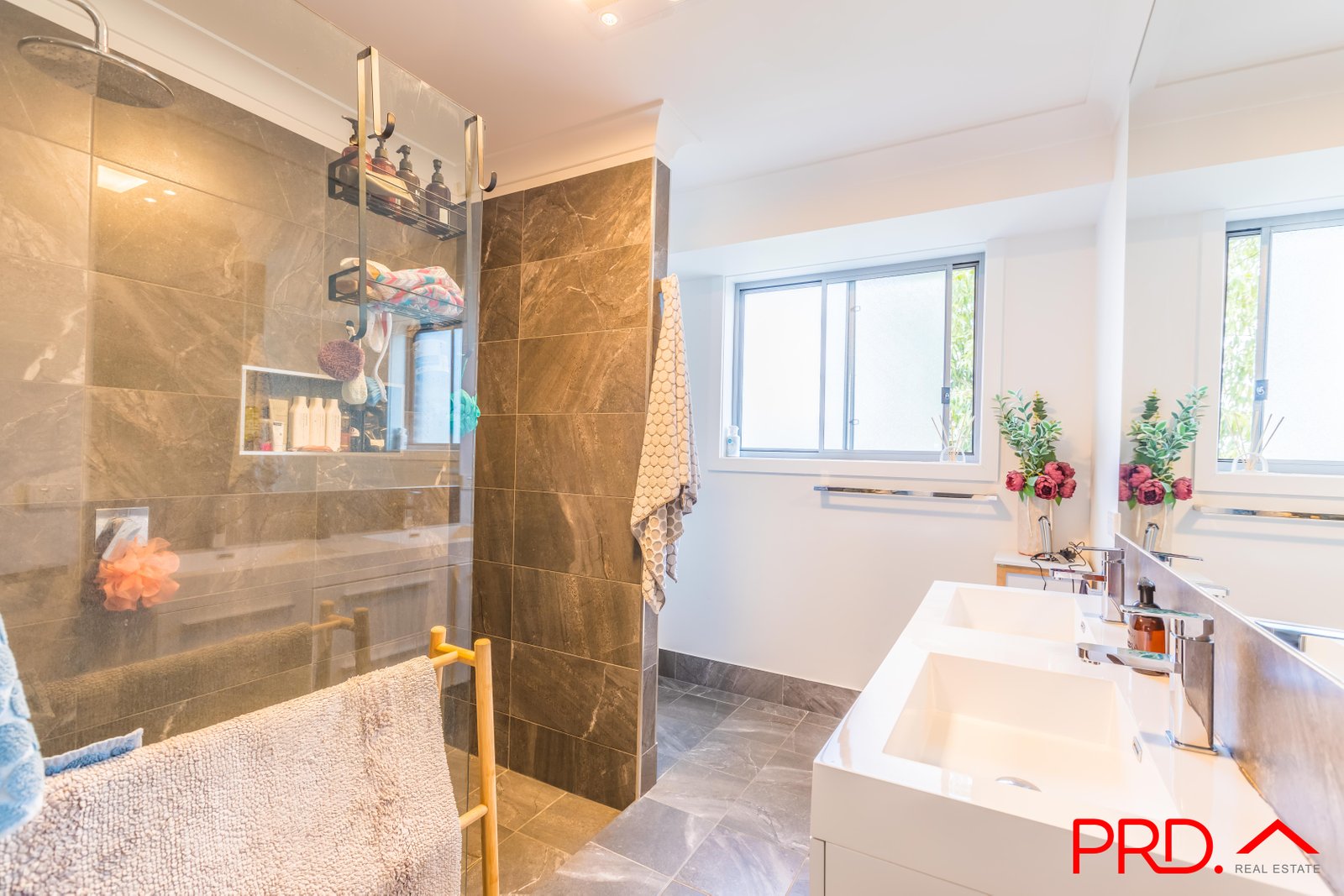 27 Verdelho Drive TAMWORTH 9