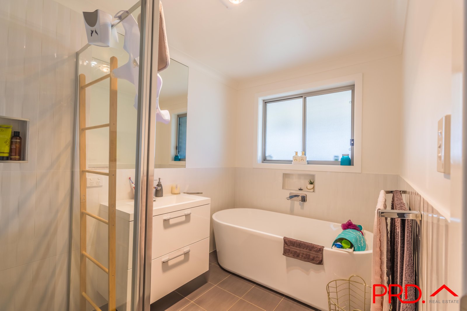 27 Verdelho Drive TAMWORTH 11