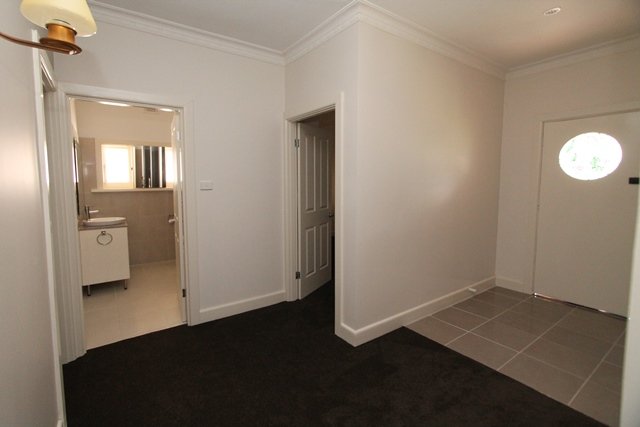 27 Verdon Street SEBASTOPOL 18