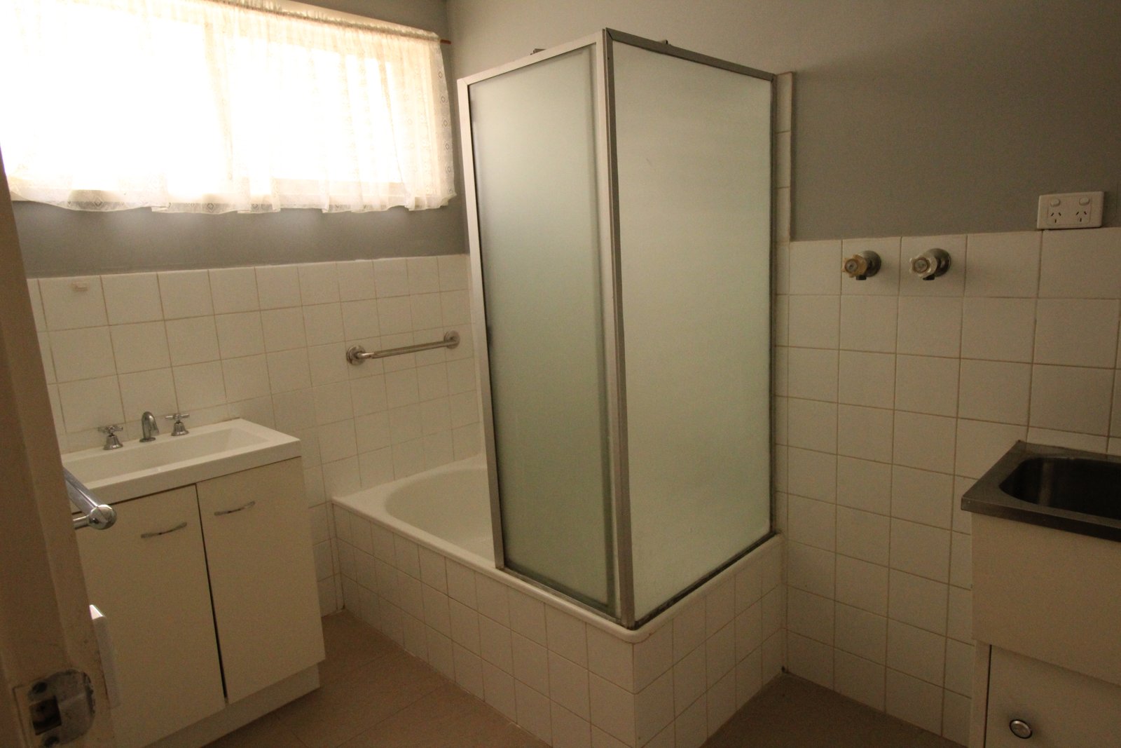 Gallery: 2/7 Wakool Avenue