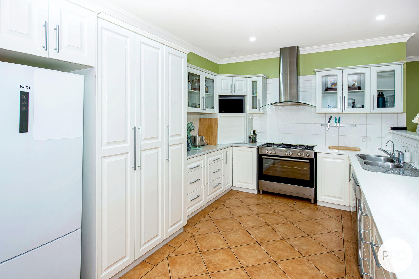 27 Walkington Circle MILLARS WELL 13