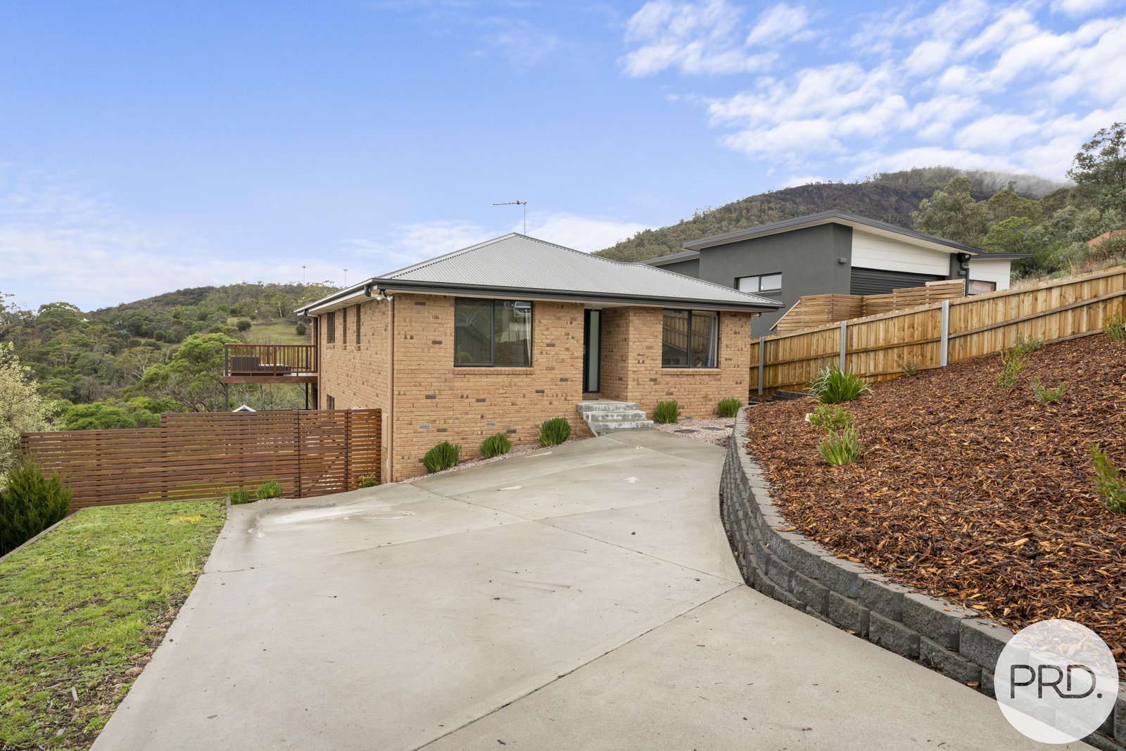 27 Wallcrest Road BERRIEDALE 1