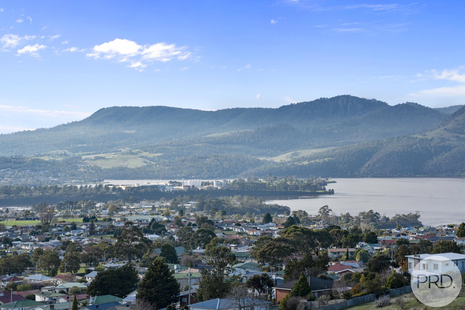 27 Wallcrest Road BERRIEDALE 4