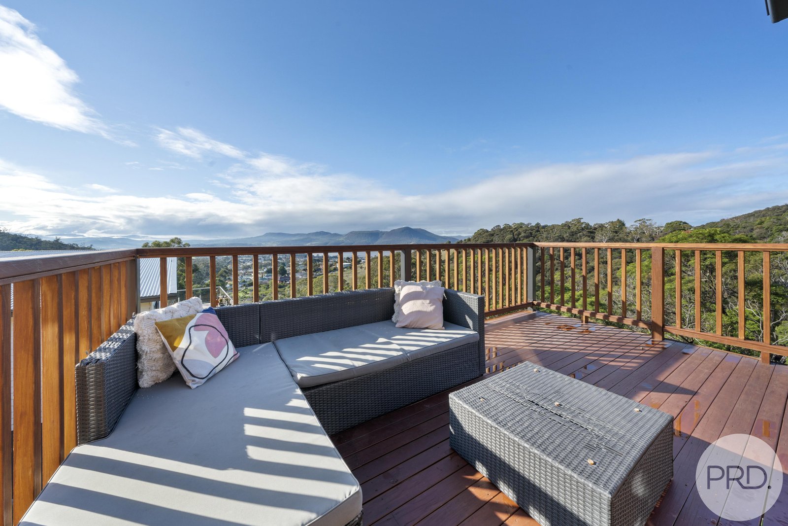 27 Wallcrest Road BERRIEDALE 5