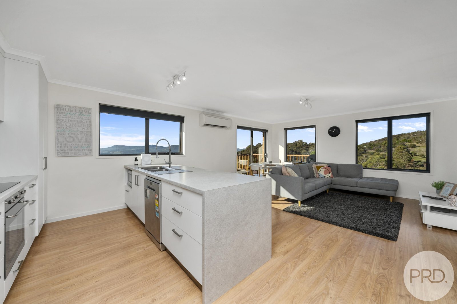27 Wallcrest Road BERRIEDALE 8