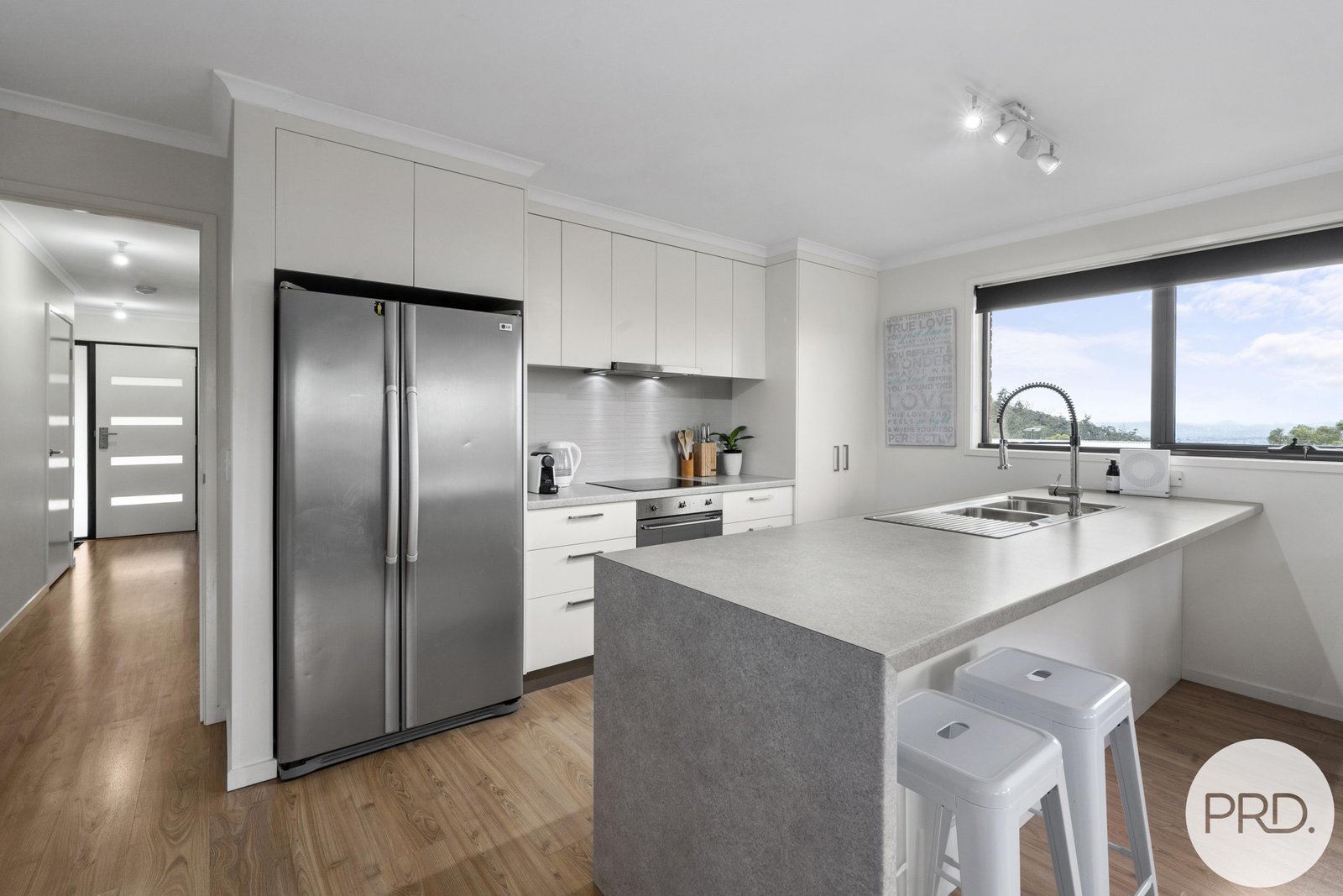 27 Wallcrest Road BERRIEDALE 9