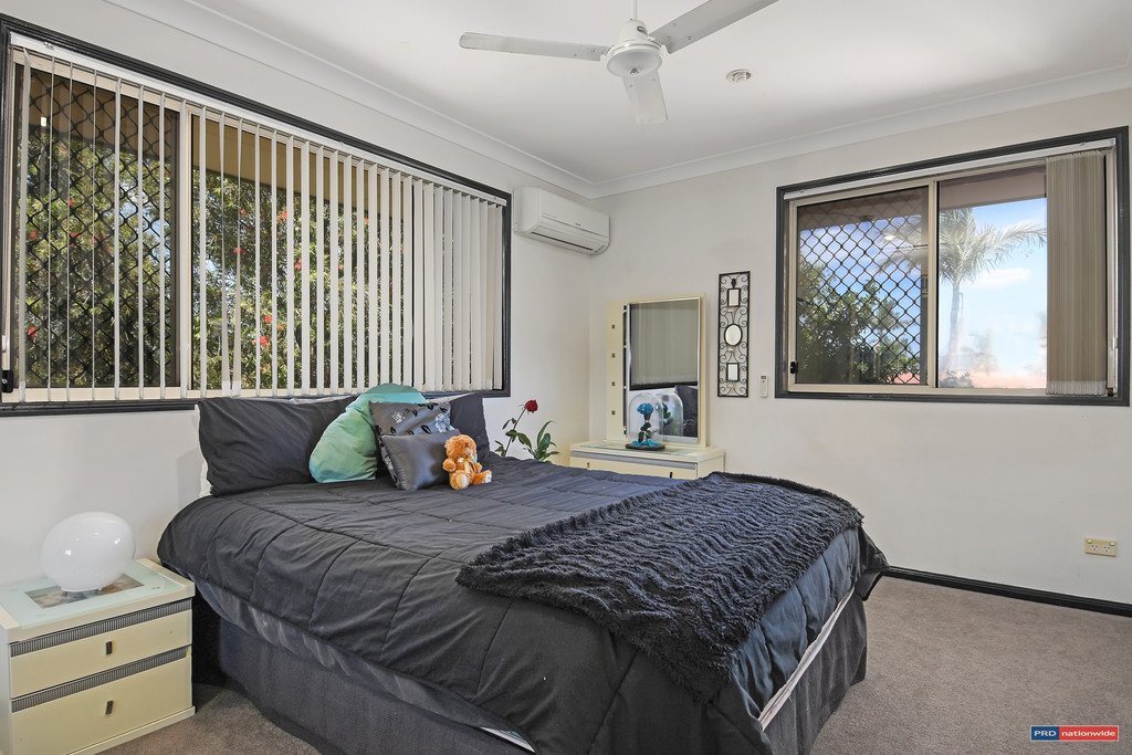 27 Warbler Parade VARSITY LAKES 13