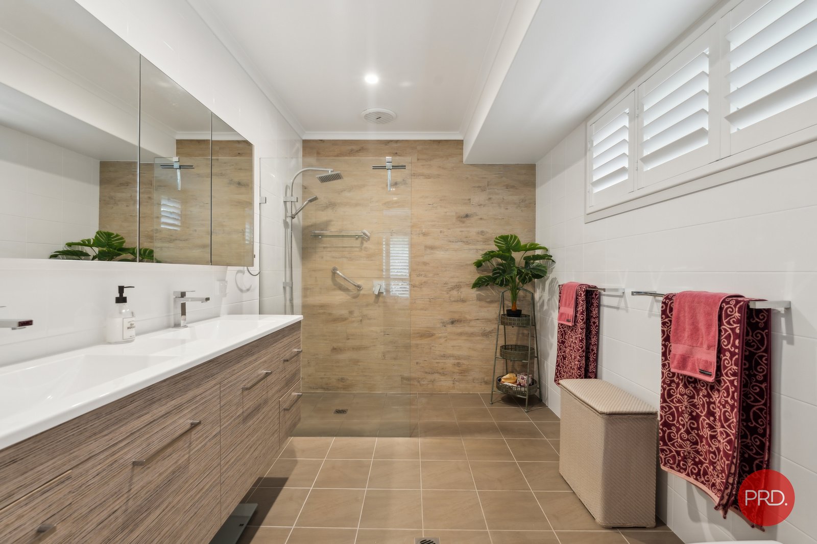 27 Watergum Close SAPPHIRE BEACH 16