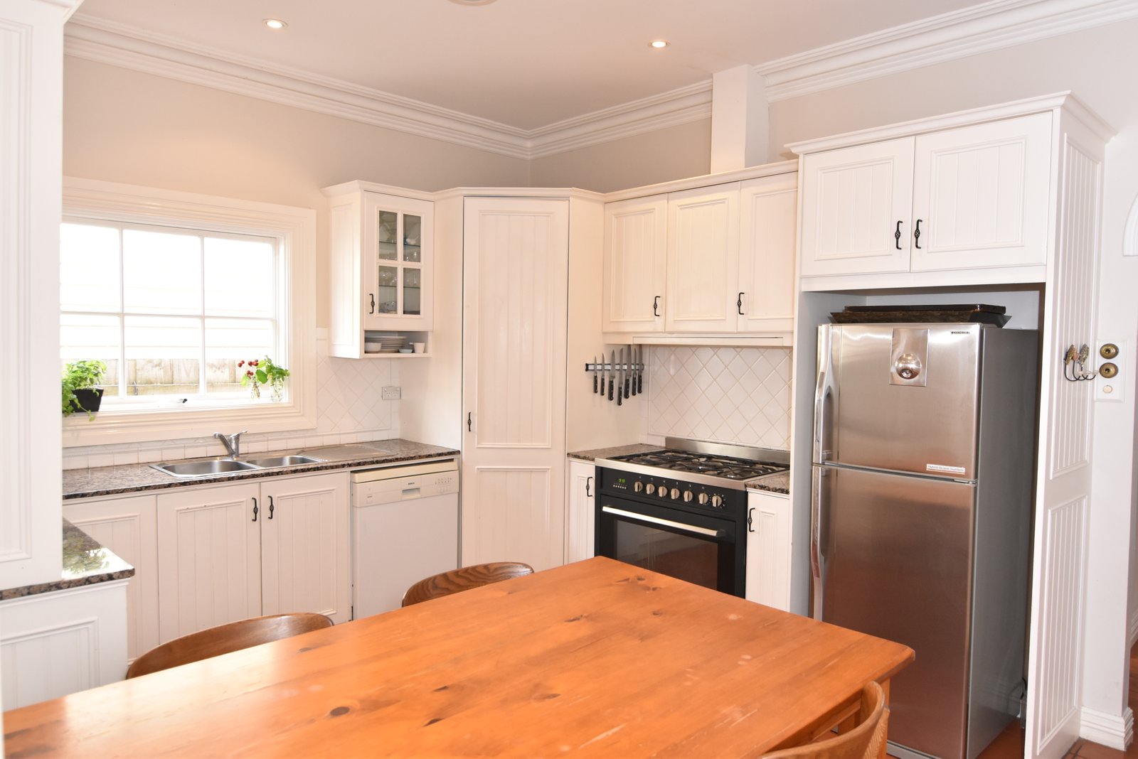 Gallery: 27 Weller Street