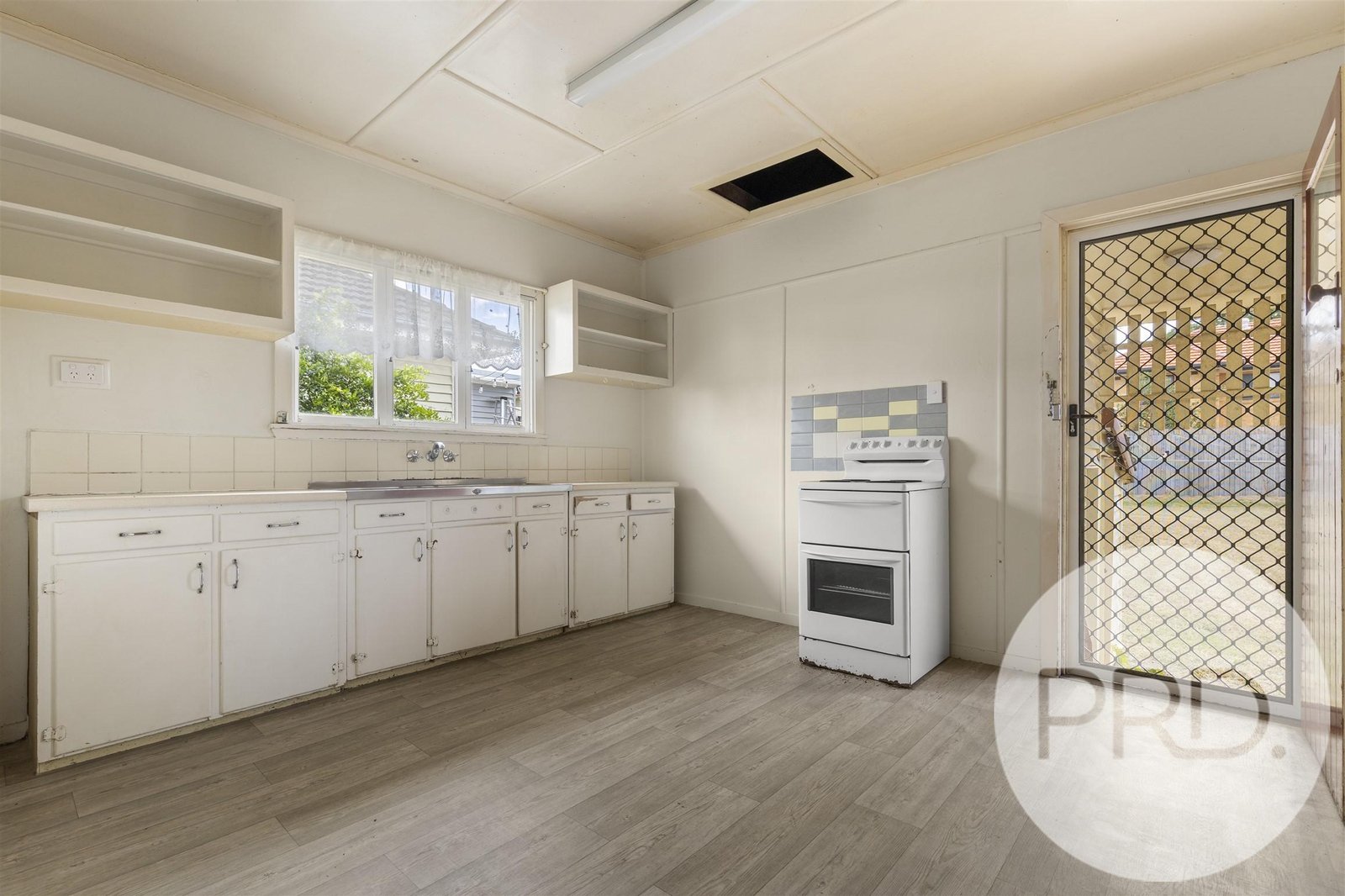 27 Wilclarke Street UPPER MOUNT GRAVATT 12