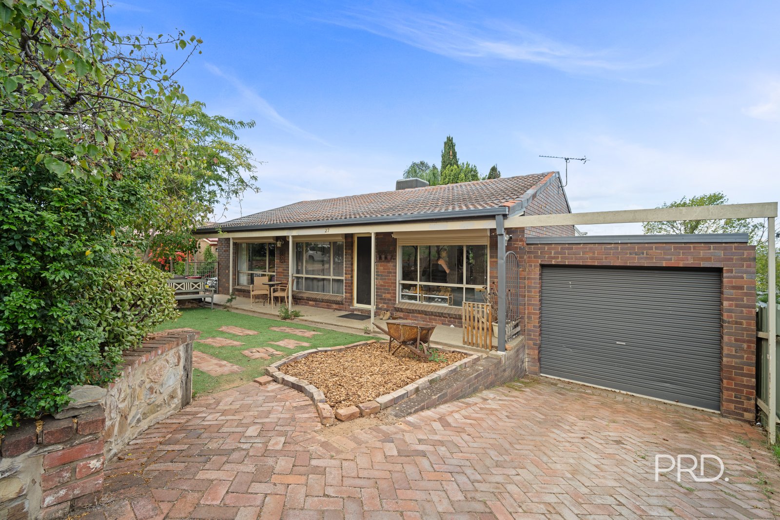 27 Wilks Avenue KOORINGAL 4