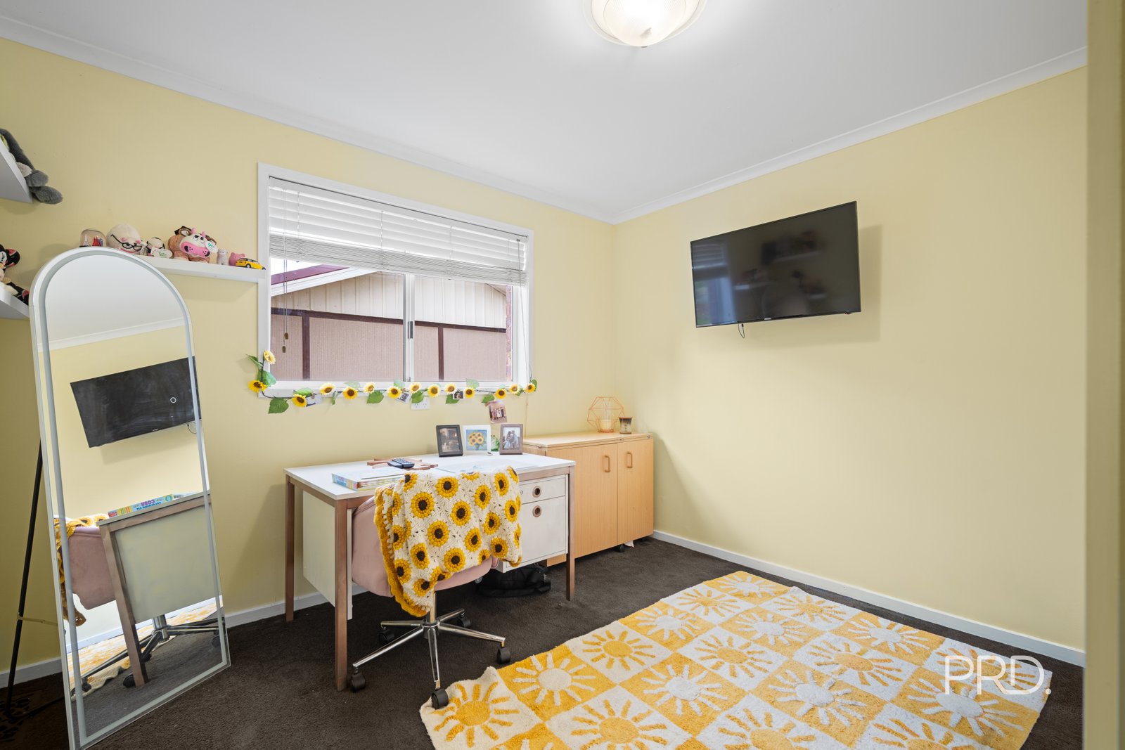 27 Wilks Avenue KOORINGAL 8