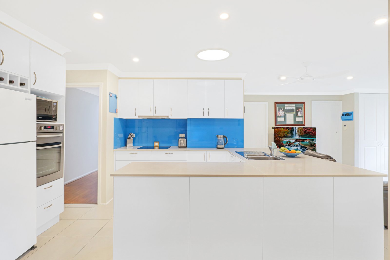 27 William Beach Road KANAHOOKA 3