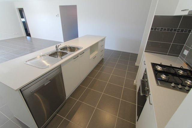 27 Wilmott Street Lucas 10