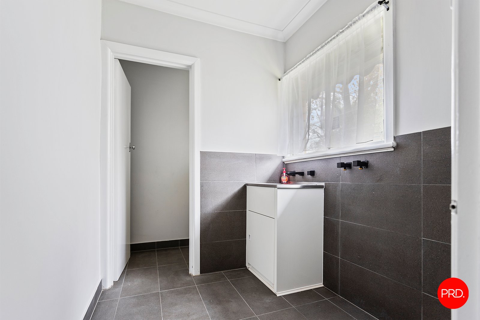 27 Wilson Street LONG GULLY 8