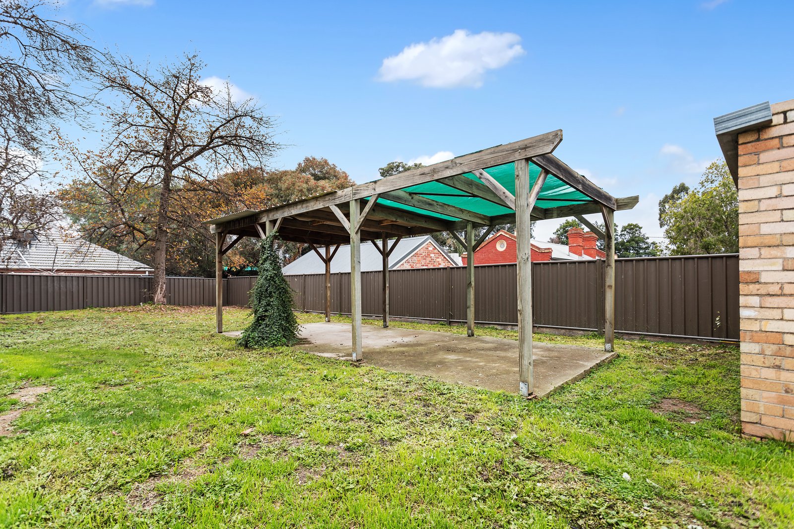 27 Wilson Street LONG GULLY 11