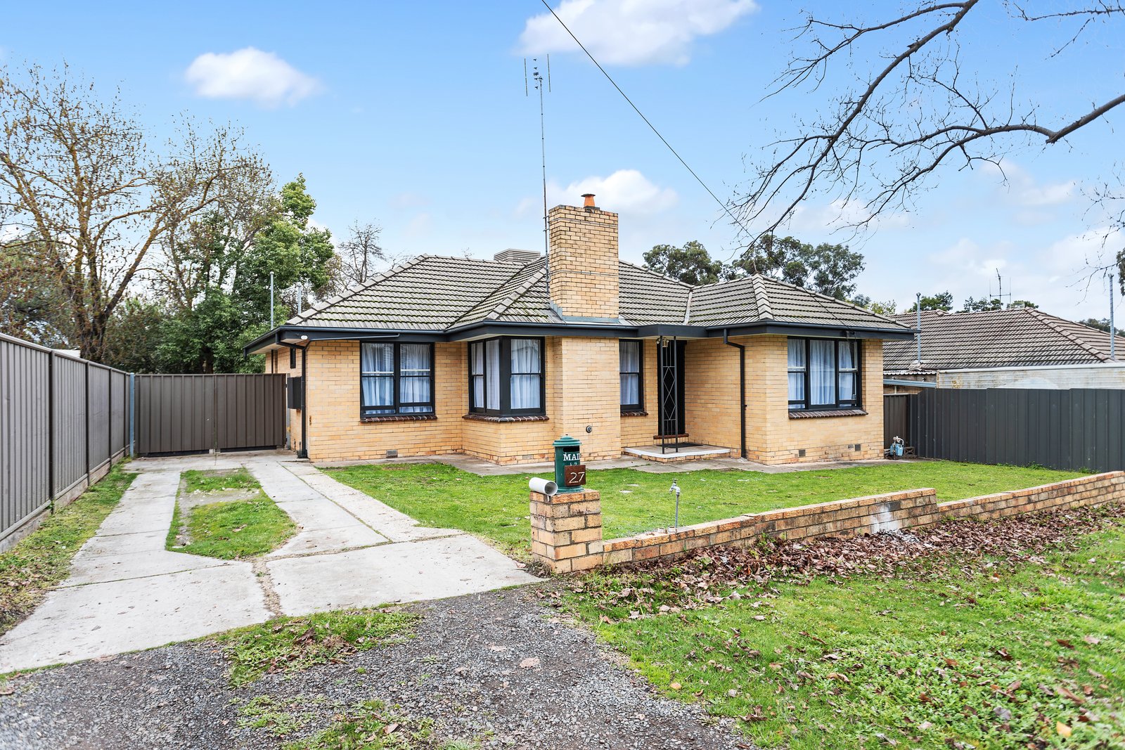 27 Wilson Street LONG GULLY 3