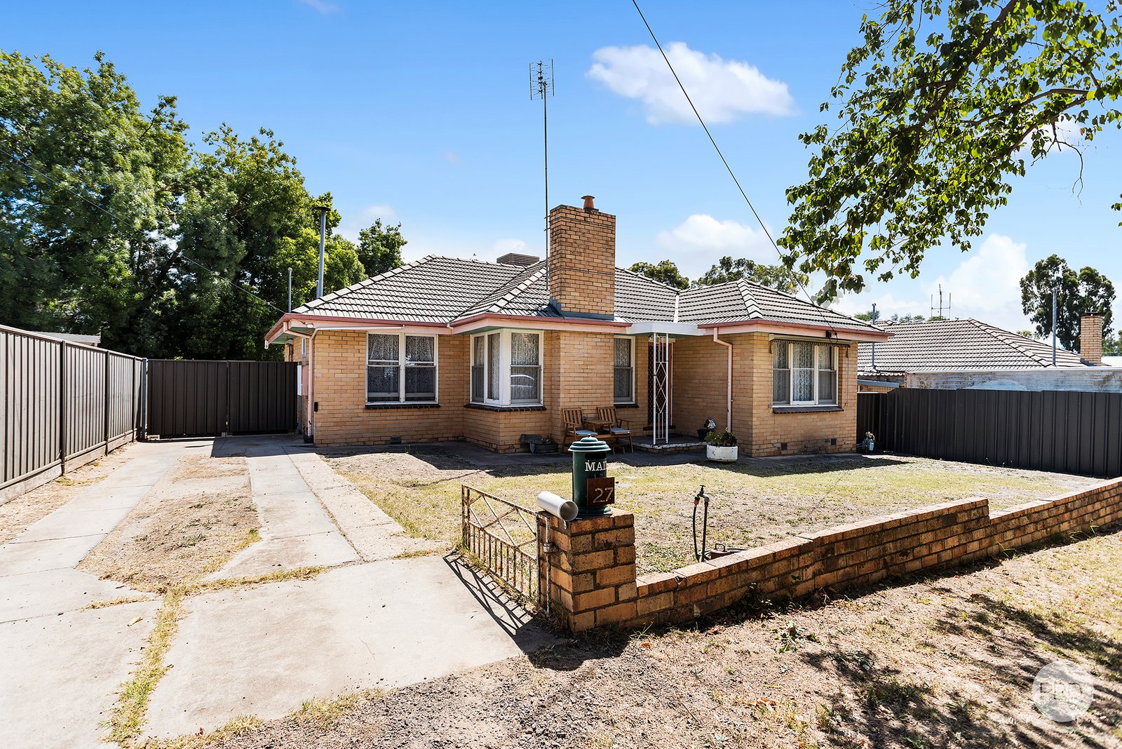 27 Wilson Street LONG GULLY 2