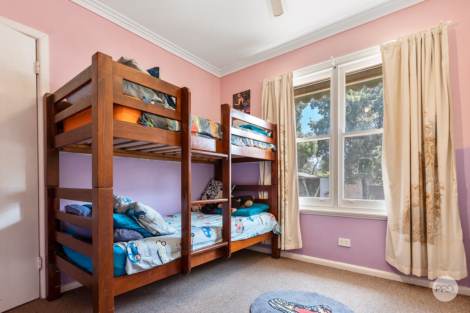 27 Wilson Street LONG GULLY 9