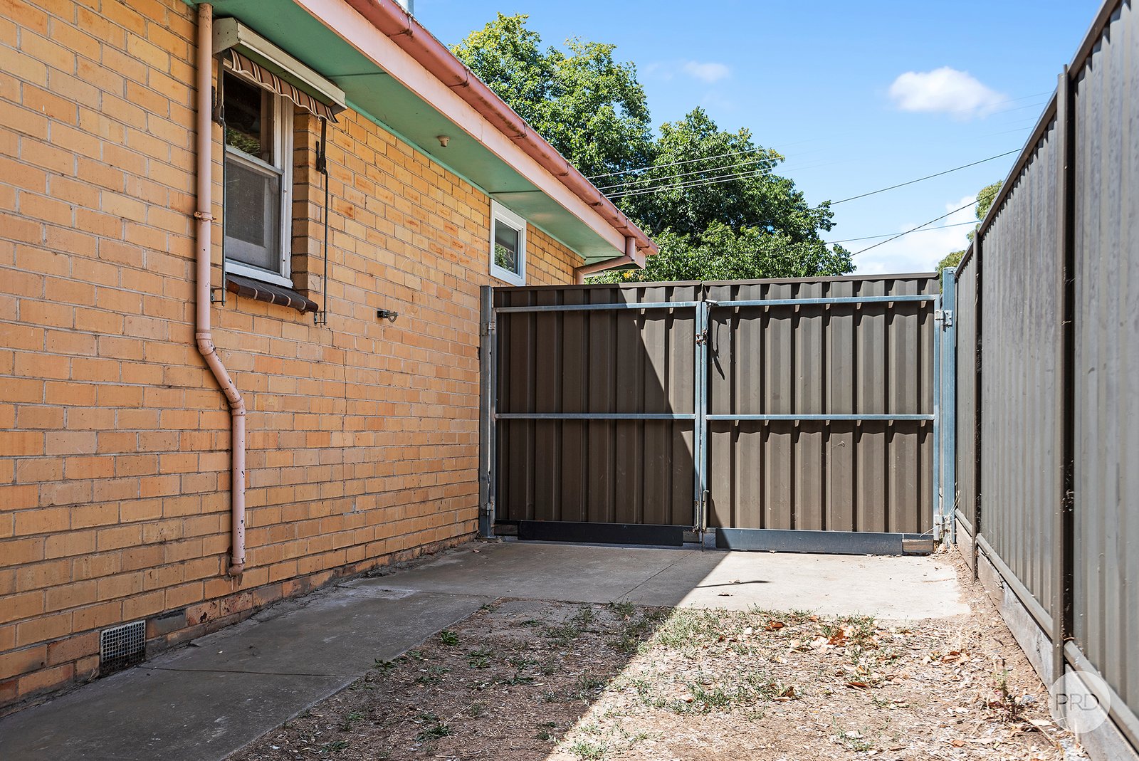27 Wilson Street LONG GULLY 11