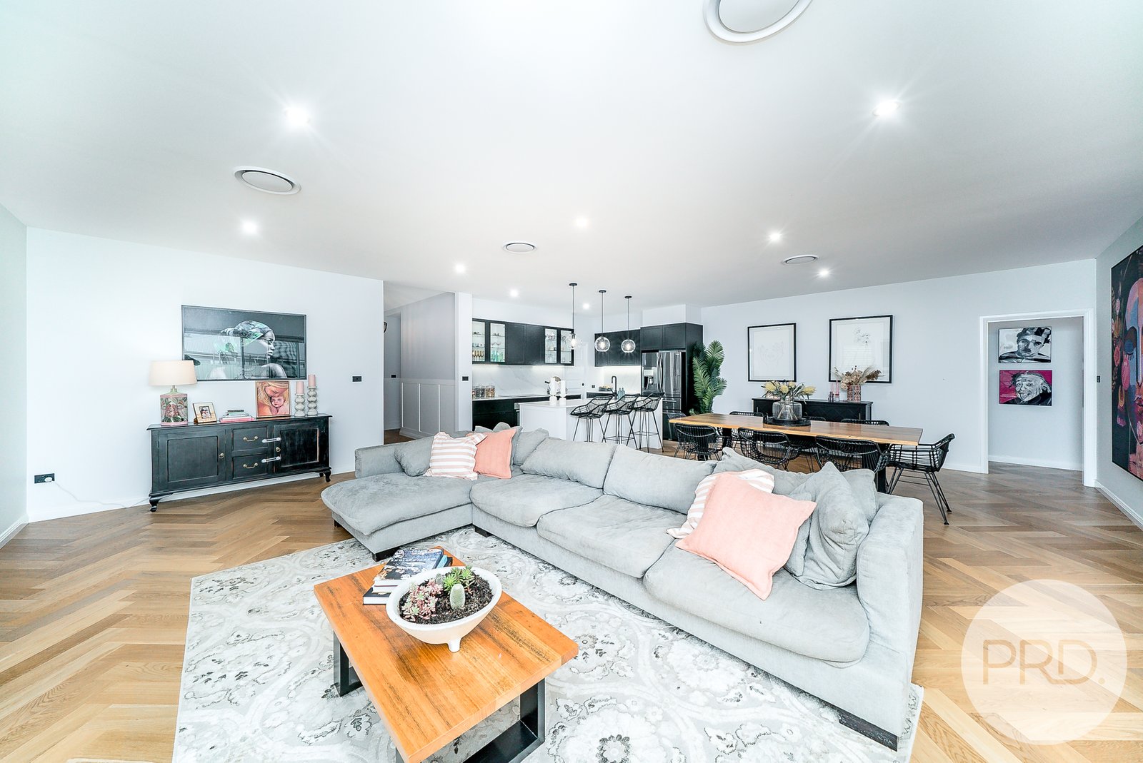 27 Wiveon Street GOBBAGOMBALIN 3